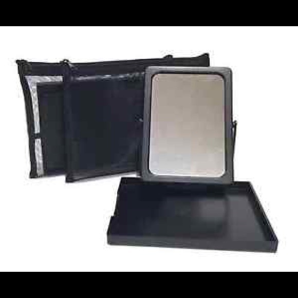 🆕Mary Kay travel mirror with mesh bag - Picture 1 of 1